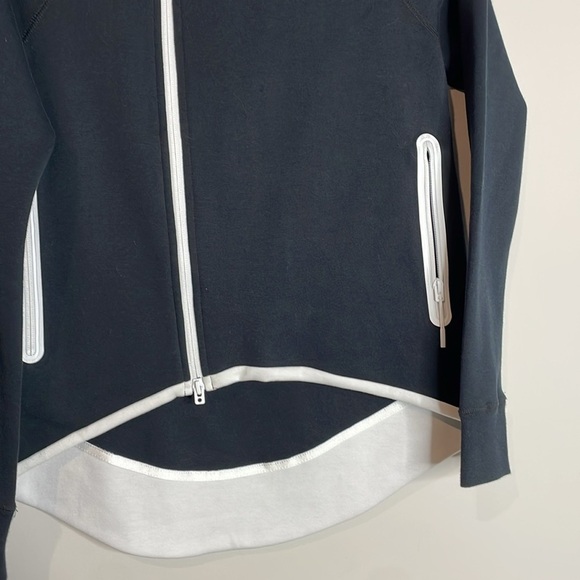Nike | Women’s NSW Tech Fleece Full Zip Cape Jacket Black & White Size XS - Picture 3 of 7